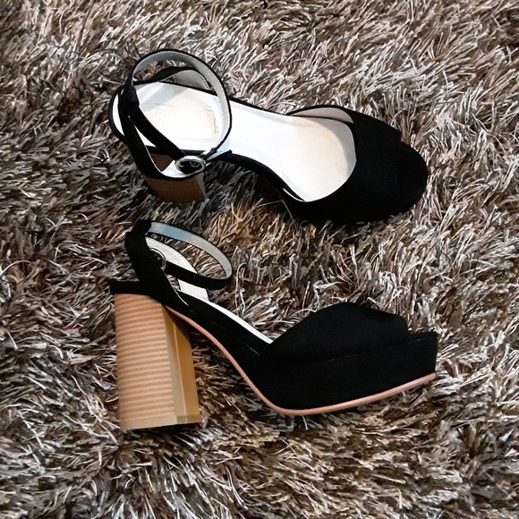 NWOB Truffle Collection Block Heel - Picture 2 of 8